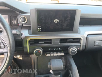 2025 Toyota 4Runner SR5 - miniatura 11