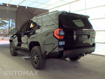 2025 Toyota 4Runner SR5 - miniatura 6