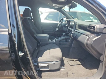 2025 Toyota 4Runner SR5 - miniatura 8