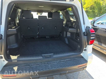 2025 Toyota 4Runner SR5 - miniatura 16