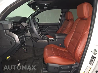 2025 Toyota 4Runner SR5 - miniatura 7