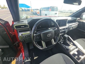 2025 Toyota 4Runner SR5 - miniatura 11
