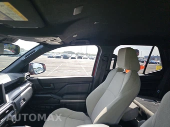 2025 Toyota 4Runner SR5 - miniatura 15