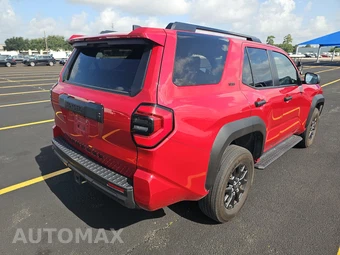 2025 Toyota 4Runner SR5 - miniatura 4