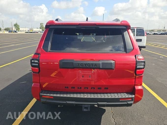 2025 Toyota 4Runner SR5 - miniatura 5
