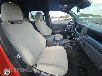 2025 Toyota 4Runner SR5 - miniatura 8