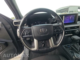 2025 Toyota 4Runner SR5 - miniatura 10