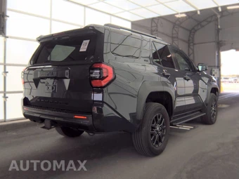2025 Toyota 4Runner SR5 - miniatura 4