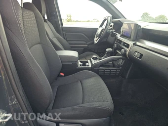 2025 Toyota 4Runner SR5 - miniatura 8
