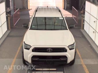 2025 Toyota 4Runner SR5 - miniatura 2