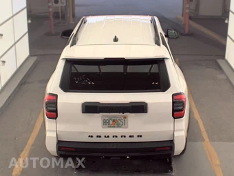 2025 Toyota 4Runner SR5 - miniatura 5