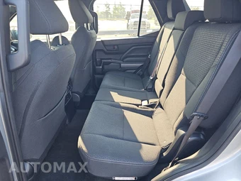 2025 Toyota 4Runner SR5 - miniatura 13