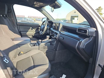 2025 Toyota 4Runner SR5 - miniatura 8