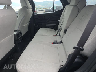 2025 Toyota 4Runner SR5 - miniatura 13