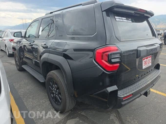2025 Toyota 4Runner SR5 - miniatura 6