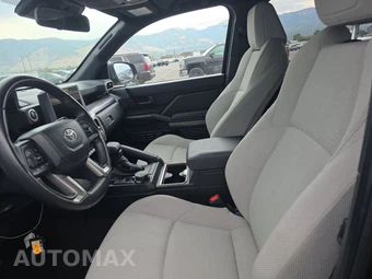 2025 Toyota 4Runner SR5 - miniatura 7