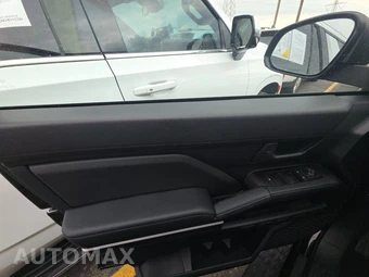 2025 Toyota 4Runner SR5 - miniatura 9