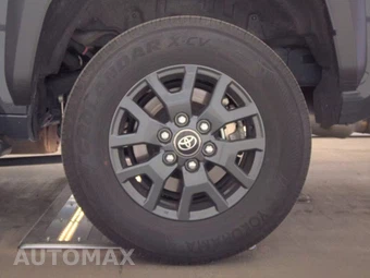 2025 Toyota 4Runner SR5 - miniatura 12