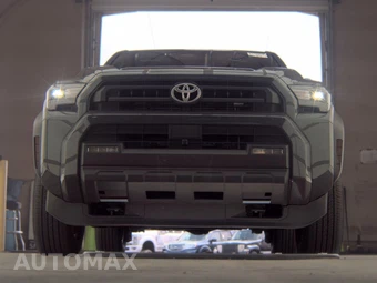 2025 Toyota 4Runner SR5 - miniatura 3