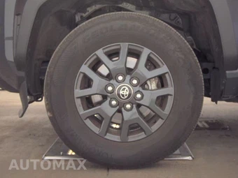 2025 Toyota 4Runner SR5 - miniatura 9