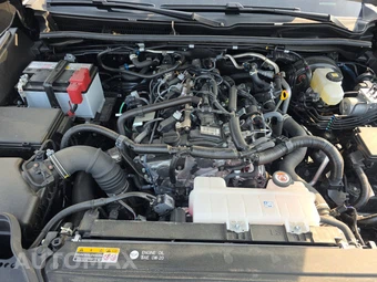 2025 Toyota 4Runner SR5 - miniatura 15