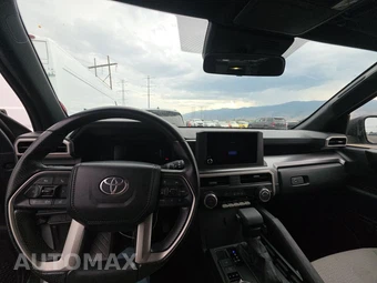 2025 Toyota 4Runner SR5 - miniatura 11