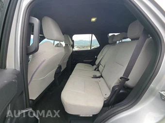 2025 Toyota 4Runner SR5 - miniatura 13