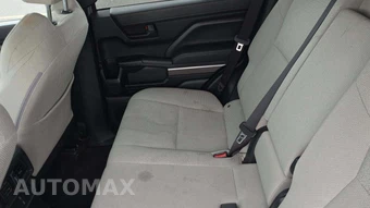 2025 Toyota 4Runner SR5 - miniatura 29