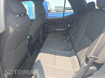 2025 Toyota 4Runner SR5 - miniatura 13