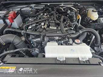 2025 Toyota 4Runner SR5 - miniatura 15