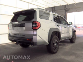 2025 Toyota 4Runner SR5 - miniatura 4