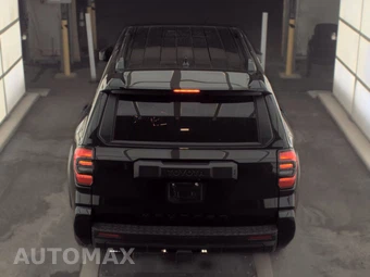2025 Toyota 4Runner SR5 - miniatura 6