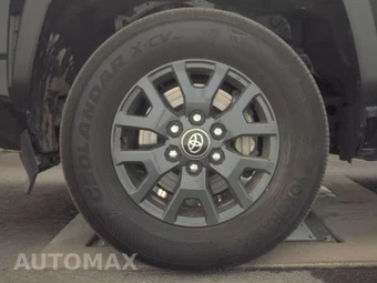 2025 Toyota 4Runner SR5 - miniatura 9