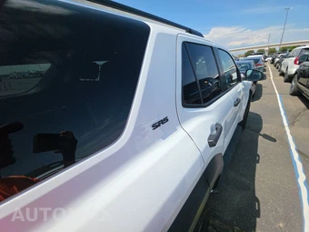 2025 Toyota 4Runner SR5 - miniatura 14