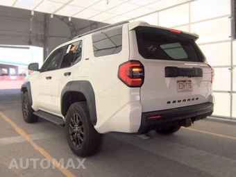 2025 Toyota 4Runner SR5 - miniatura 6