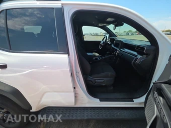 2025 Toyota 4Runner SR5 - miniatura 8
