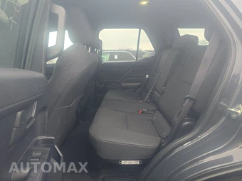 2025 Toyota 4Runner SR5 - miniatura 13