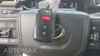 2025 Toyota 4Runner SR5 - miniatura 17