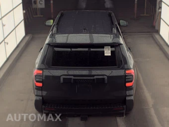 2025 Toyota 4Runner SR5 - miniatura 5