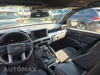 2025 Toyota 4Runner SR5 - miniatura 11