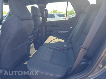 2025 Toyota 4Runner SR5 - miniatura 13