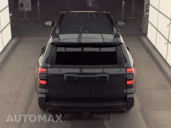 2025 Toyota 4Runner SR5 - miniatura 5