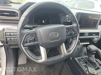 2025 Toyota 4Runner SR5 - miniatura 10