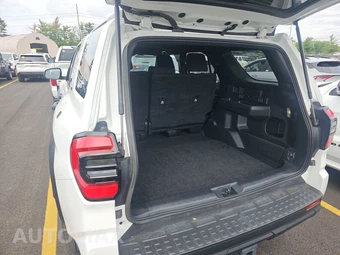 2025 Toyota 4Runner SR5 - miniatura 16