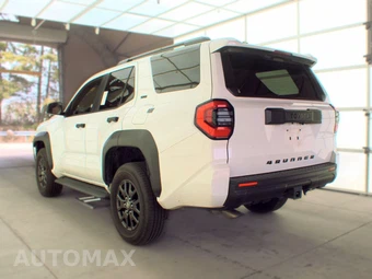 2025 Toyota 4Runner SR5 - miniatura 6