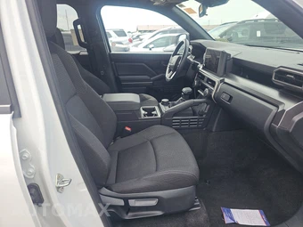 2025 Toyota 4Runner SR5 - miniatura 8