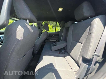 2025 Toyota 4Runner SR5 - miniatura 10