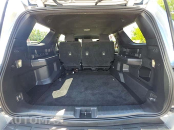 2025 Toyota 4Runner SR5 - miniatura 11