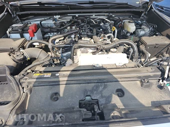 2025 Toyota 4Runner SR5 - miniatura 15