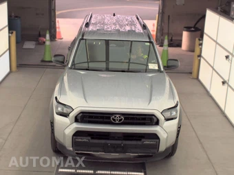 2025 Toyota 4Runner SR5 - miniatura 2